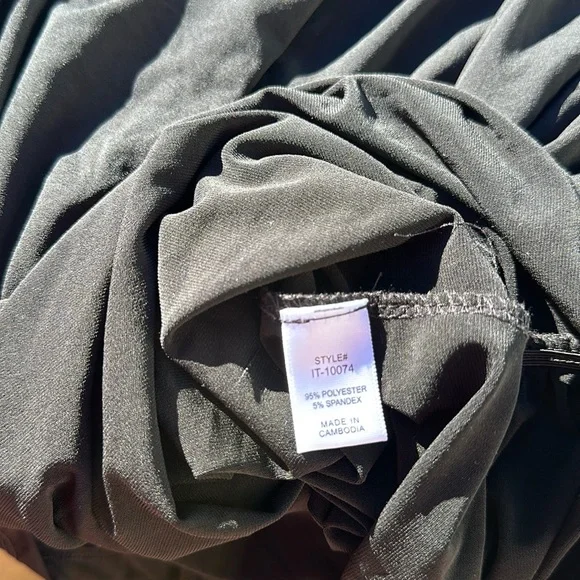 Zenana, Black 3/4 Sleeve Top - Picture 5 of 6